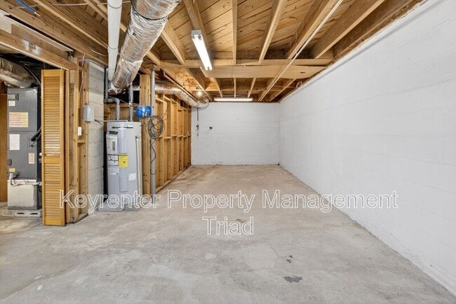 Building Photo - 402 Rand Blvd