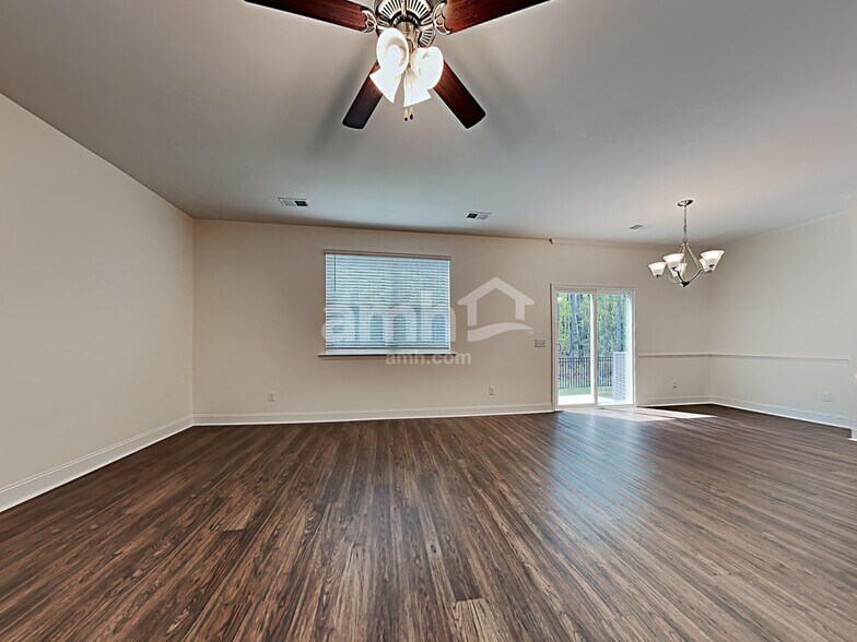 Building Photo - 307 West St