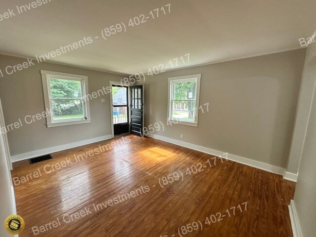 Building Photo - 426-428 Smith (REHAB)