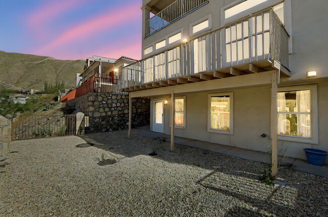 Building Photo - 4717 Excalibur Dr