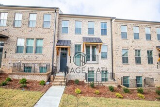 Building Photo - Elegant 4 Bedroom Townhome in Prime Location near HWY 285 in Doraville