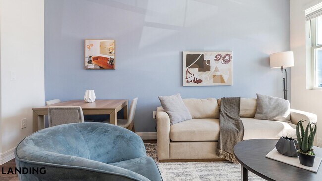 Building Photo - 8925 Livigno Wy