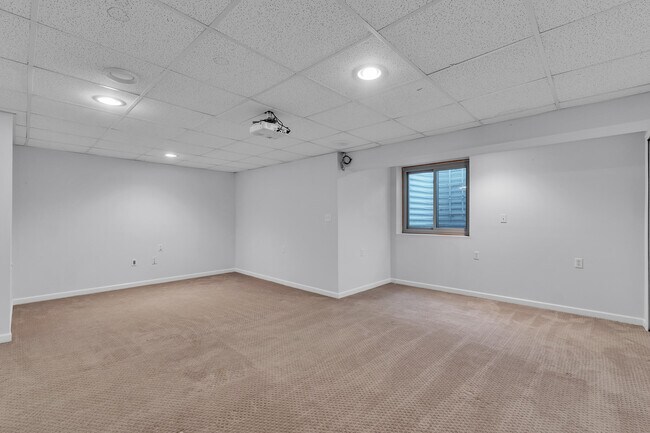 Building Photo - 41312 Maplewood Drive