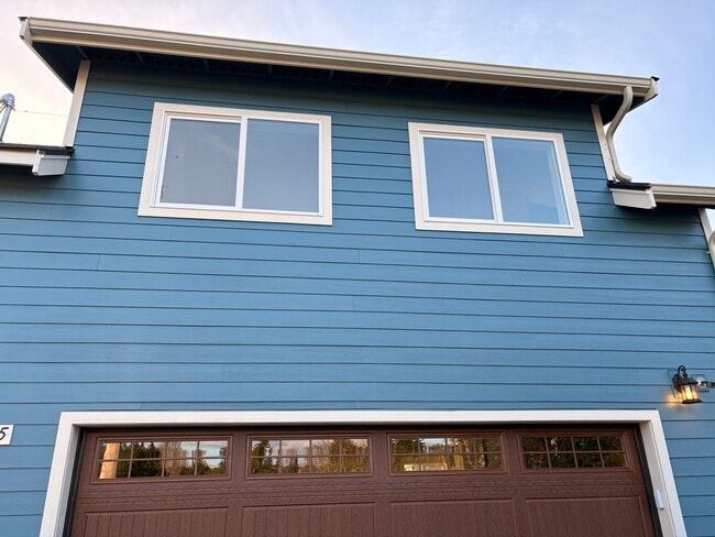 Building Photo - 2515 Yew St