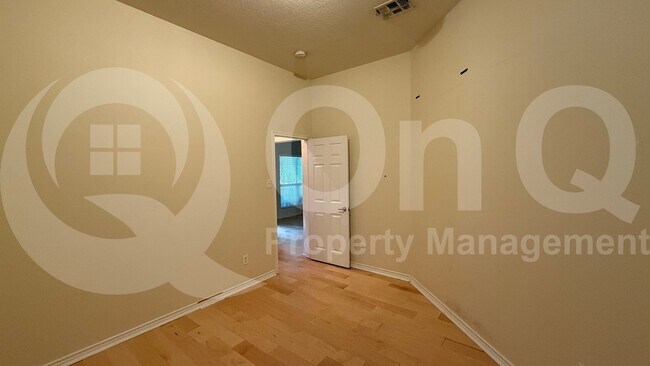 Building Photo - 9584 Park Garden Dr