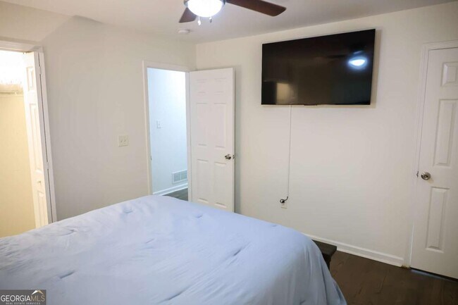 Building Photo - 1275 Calhoun Ave