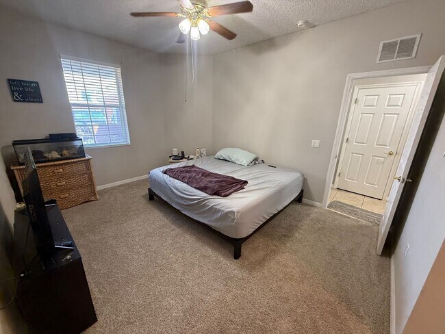 Building Photo - 3/2.5 Townhome in St Cloud-COMING SOON