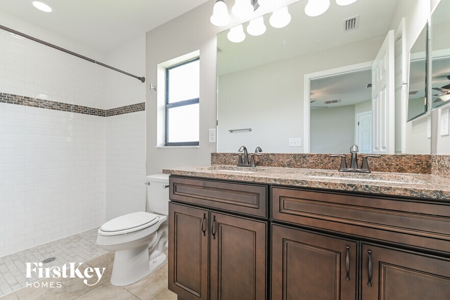 Building Photo - 1806 NE 2nd Ave