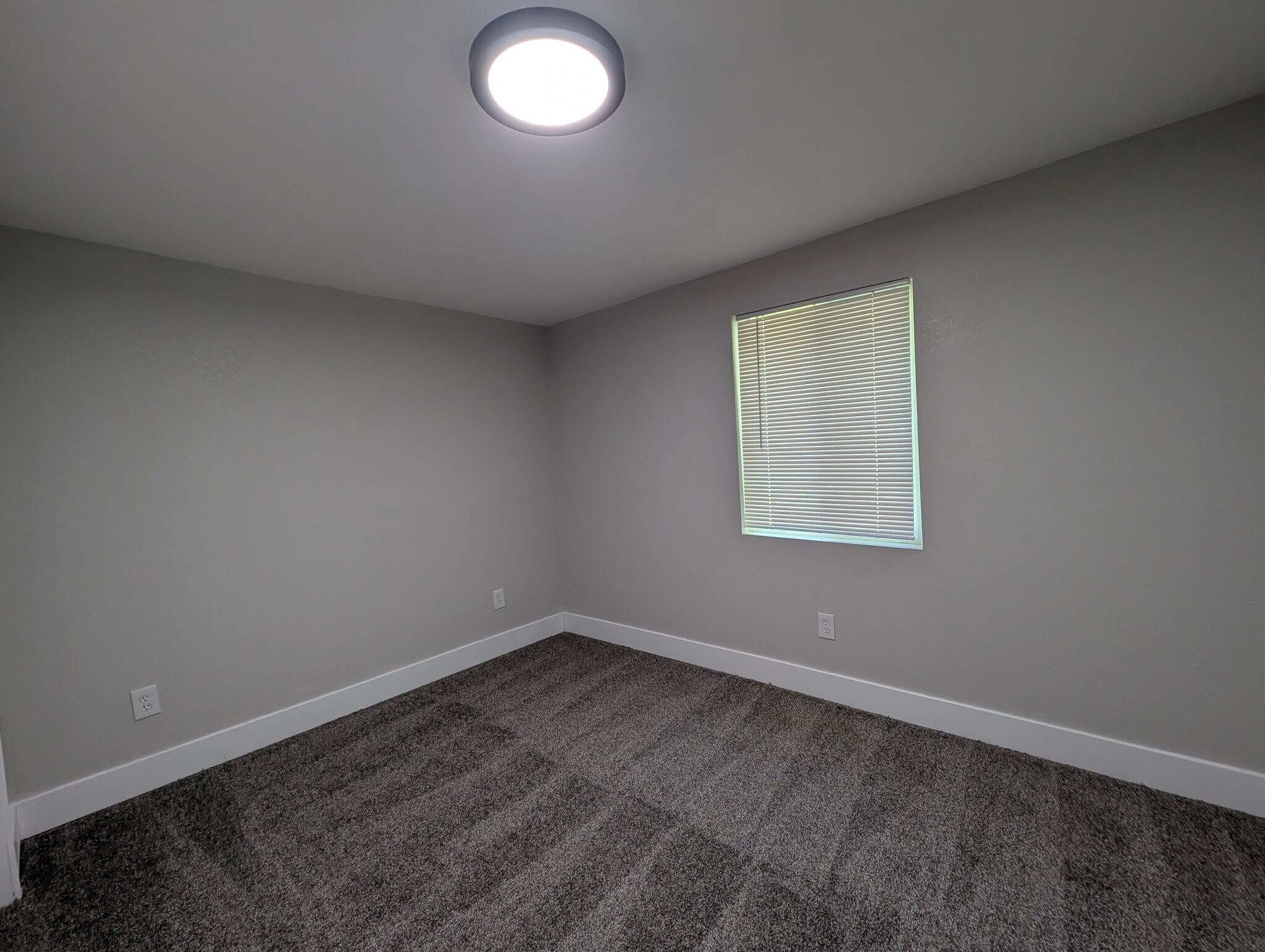 Building Photo - 95 Arbol Ave