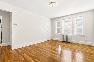 Building Photo - 68 Atlantic St