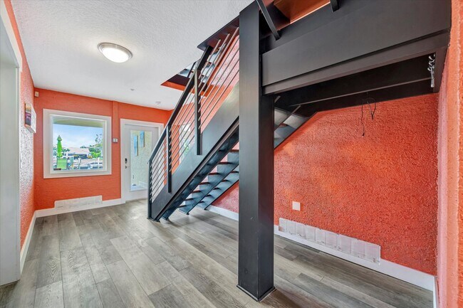Building Photo - Stunning Annual Rental: Luxury Coastal Liv...