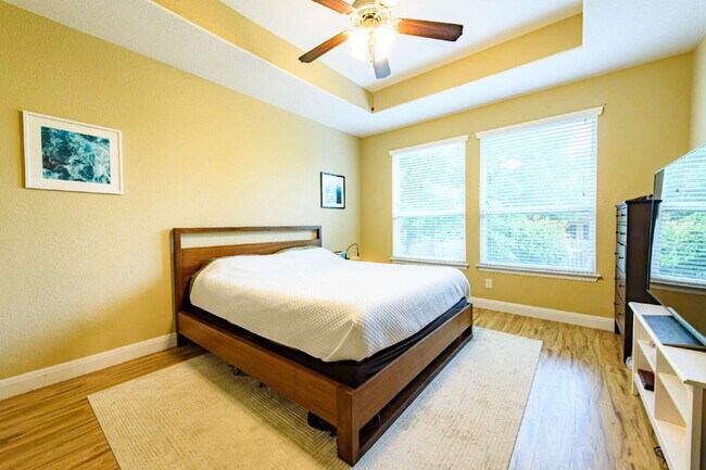 Building Photo - Spacious 4BR/2BA Energy Star Certified Hom...