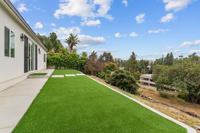 Building Photo - Overlooks SDSU!