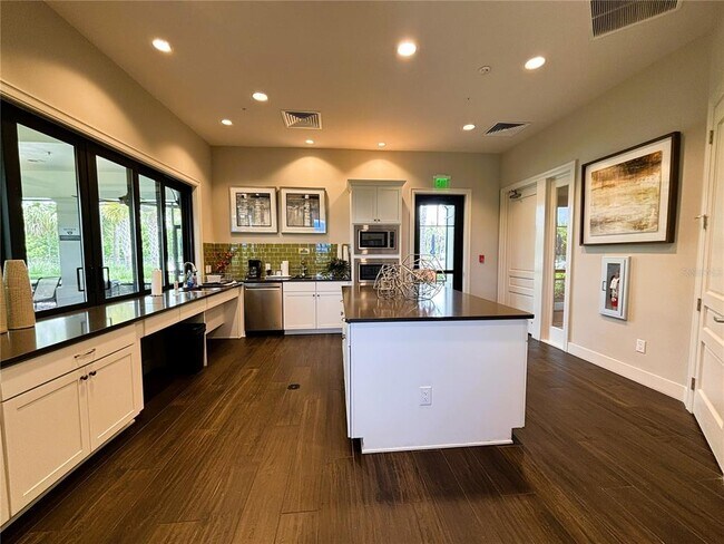 Building Photo - 12444 Golden Sage Dr