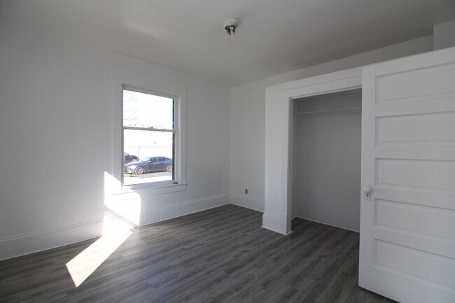 Building Photo - 90-990 Baker St