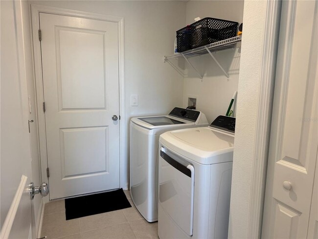 Building Photo - 2405 Bluestone Rd