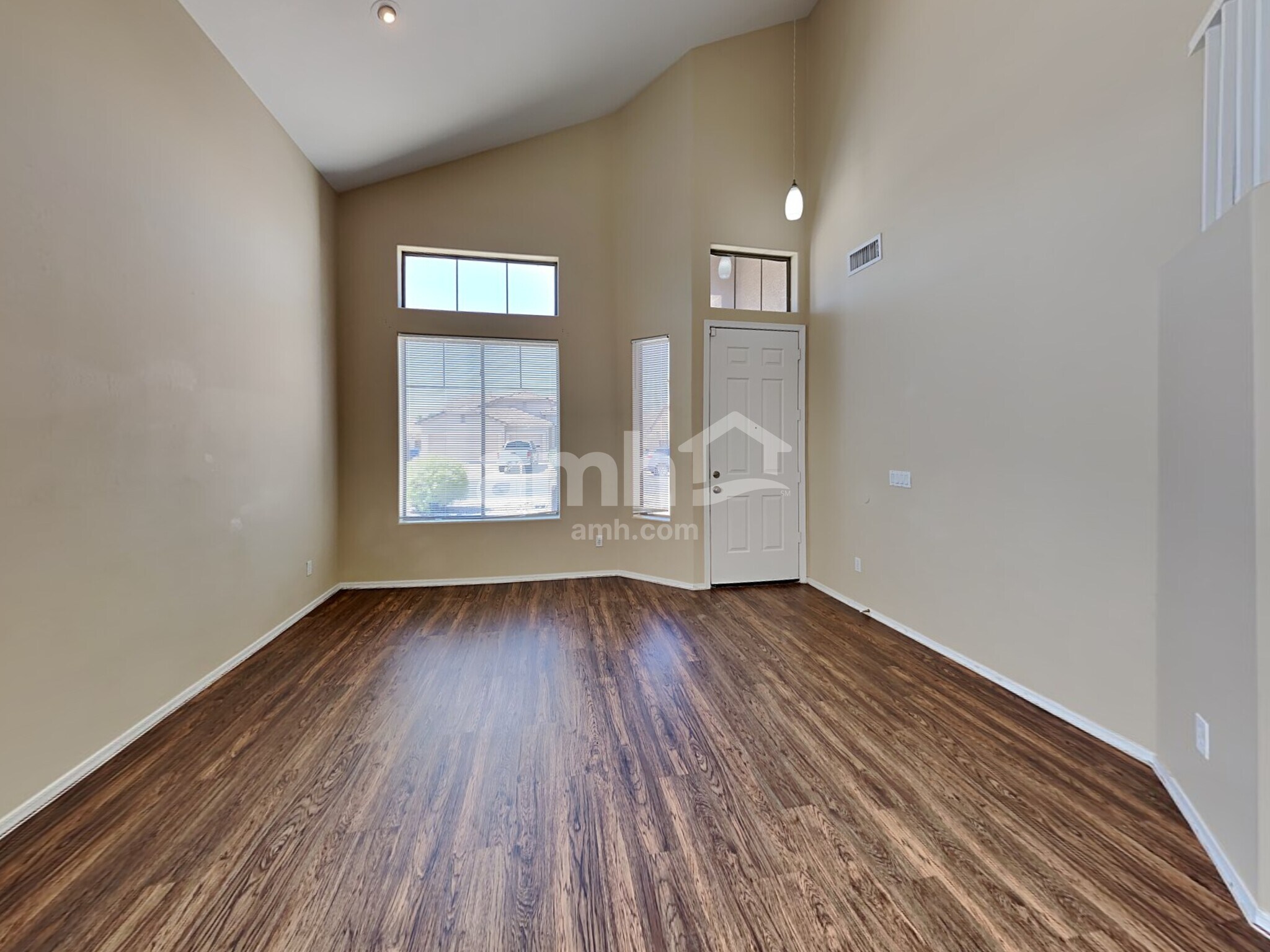 Building Photo - 10859 W Locust Ln