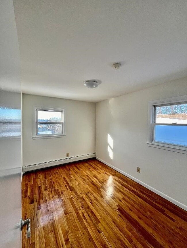 Building Photo - 203 Zabriskie St