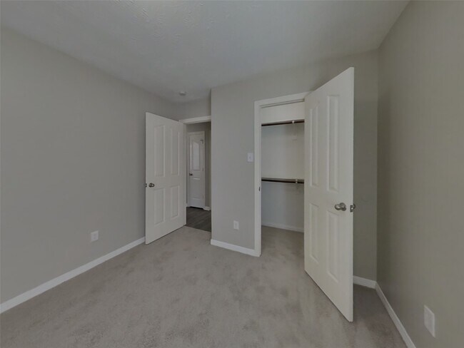 Building Photo - 24307 Hard Wood Dr