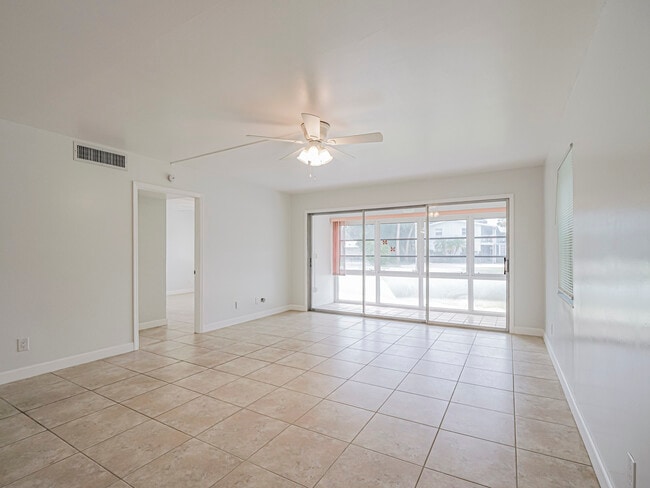 Building Photo - 600 Royal Palm Blvd