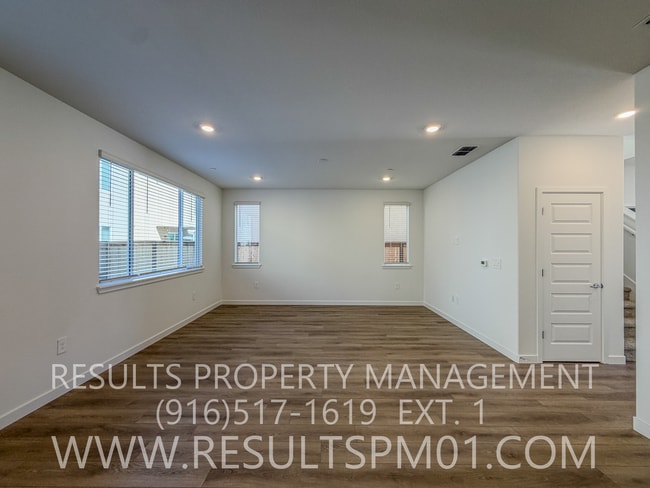 Building Photo - Brand new 3 Bedroom home. Wonderful amenities!