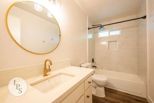 Building Photo - Fresno Eastside Home, 3BR/2BA, Modern Upgr...