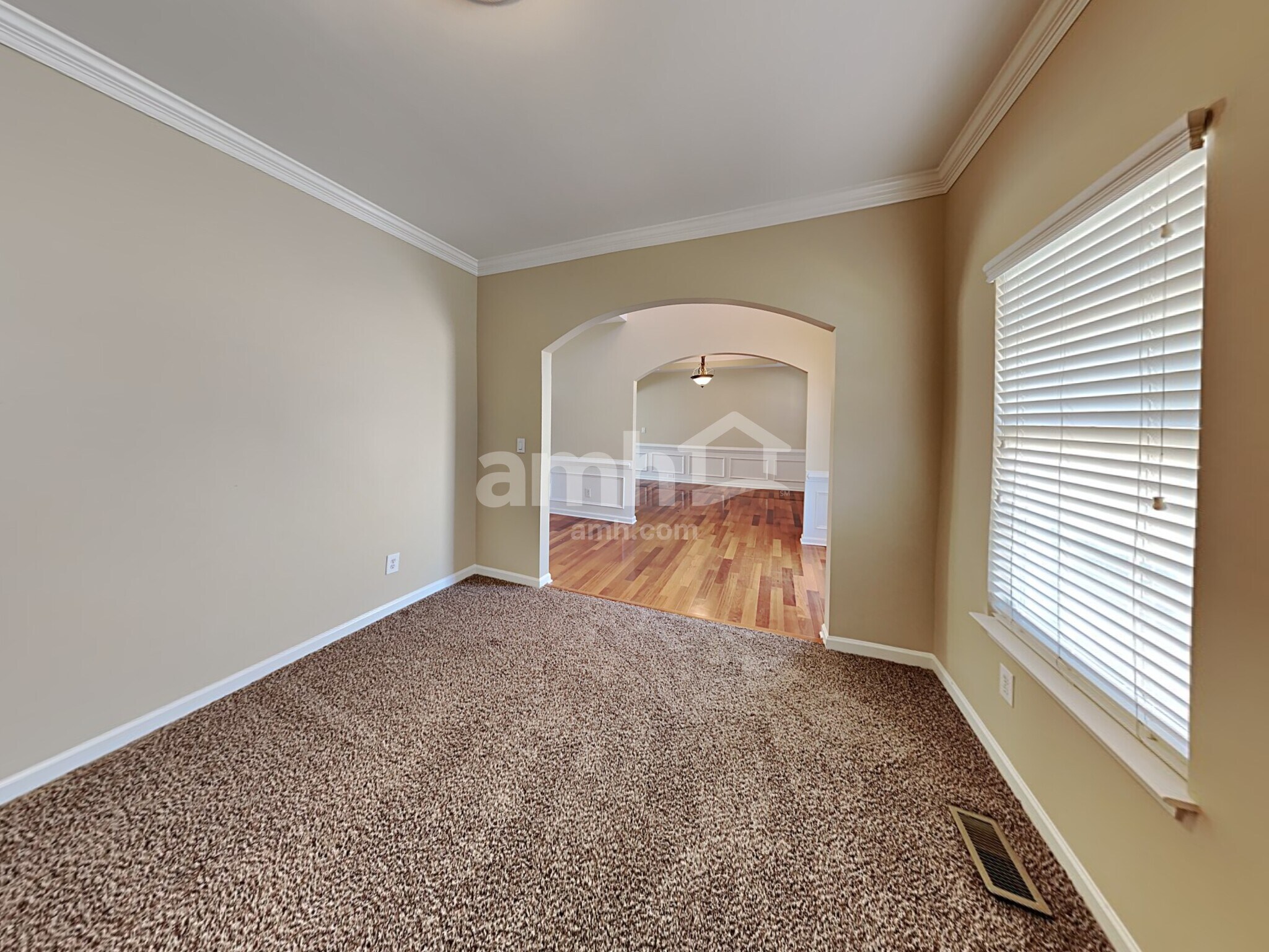 Building Photo - 586 Creek Valley Ct