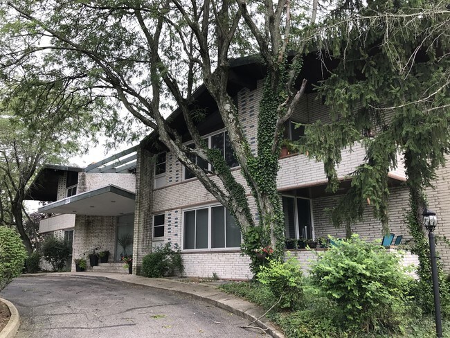 Building Photo - 3301 Philadelphia Dr