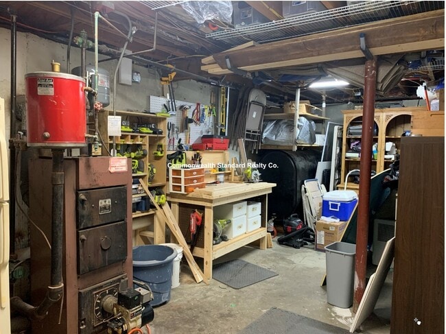 Building Photo - 53 Gale St