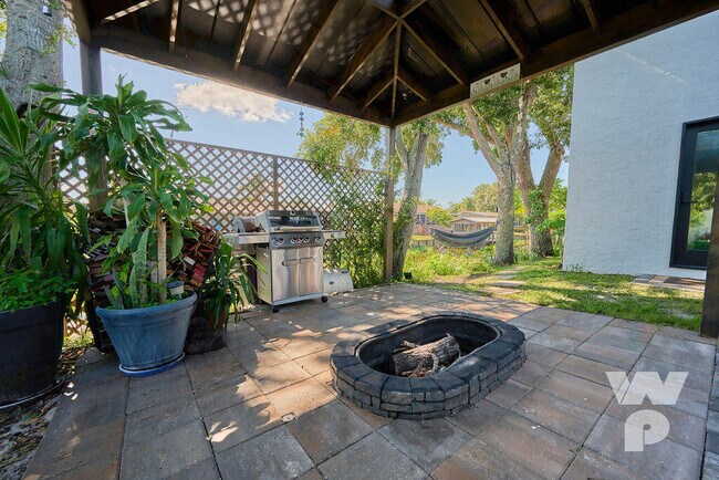 Building Photo - 441 Spoonbill Ct