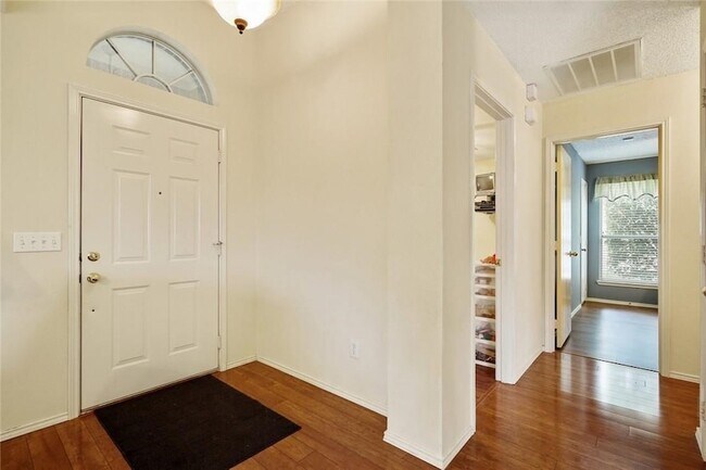 Building Photo - 1309 Aspen Ln