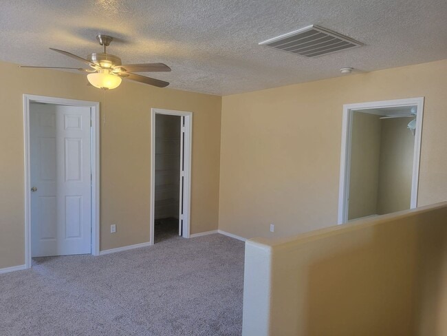 Building Photo - Spacious 4 Bedroom Home in Ventana Ranch. Upstairs living space! Great location!