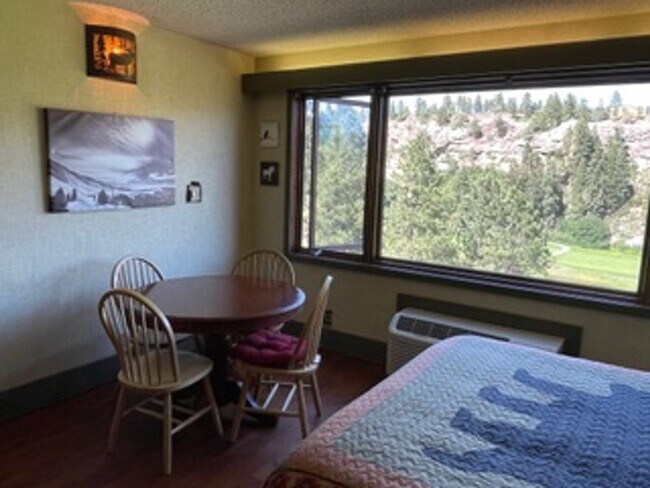 Building Photo - 314 Tamarron Dr