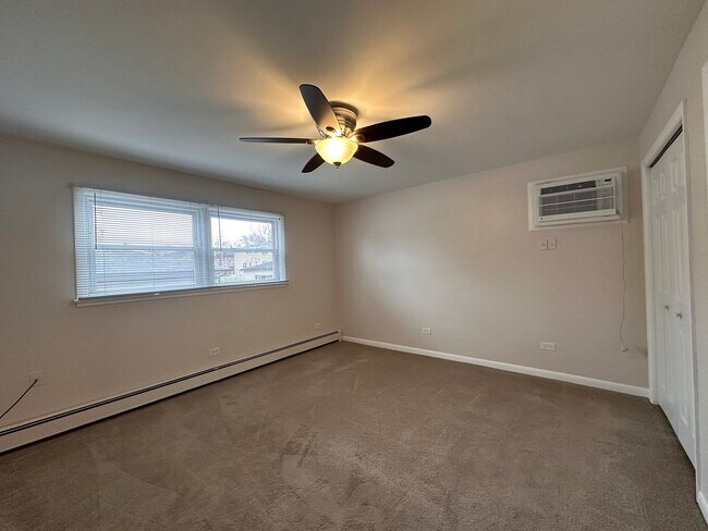 Building Photo - 4525 Elm Ave