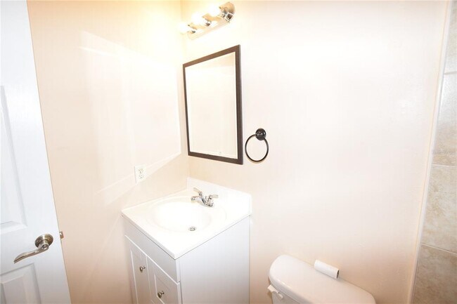 Building Photo - 2401 Barley Club Ct