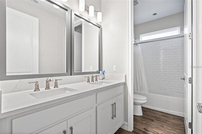 Building Photo - 4580 San Martino Dr