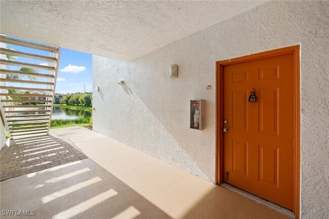 Building Photo - 6360 Aragon Way