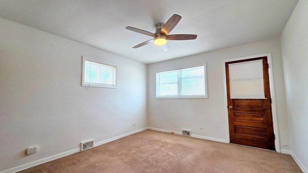 Building Photo - 1625 Washington St