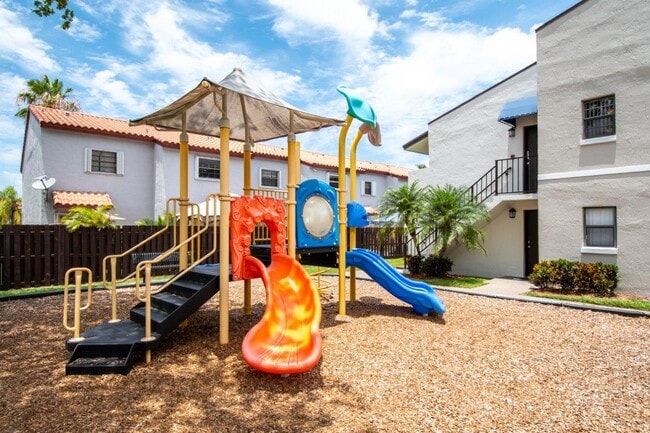 Building Photo - Legacy Lakeside