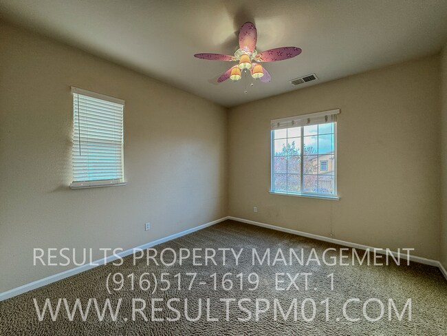 Building Photo - Beautiful 4 Bedroom 3 Bath home