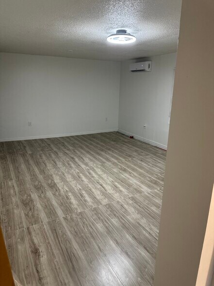 Living Room - 645 W 12th St