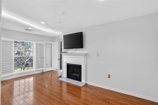 Building Photo - 27207 Plantation Dr NE