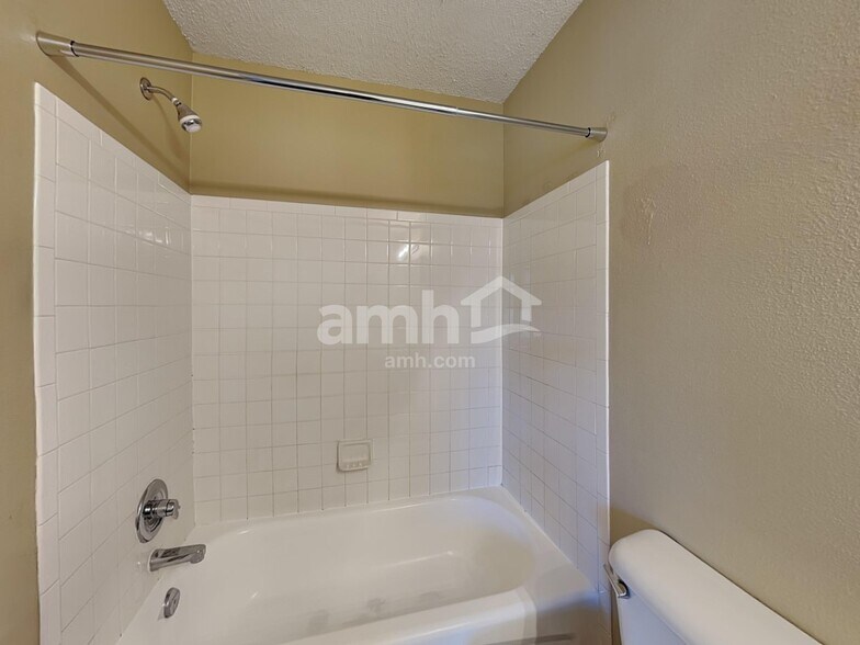 Building Photo - 14324 Orange Blossom Trail