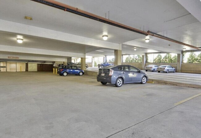 Building Photo - 2465 Army Navy Dr