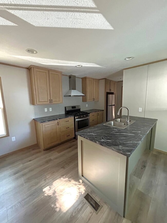 Building Photo - 34 Rena Dr