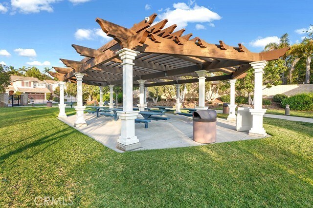 Building Photo - 27585 Rosebud Way