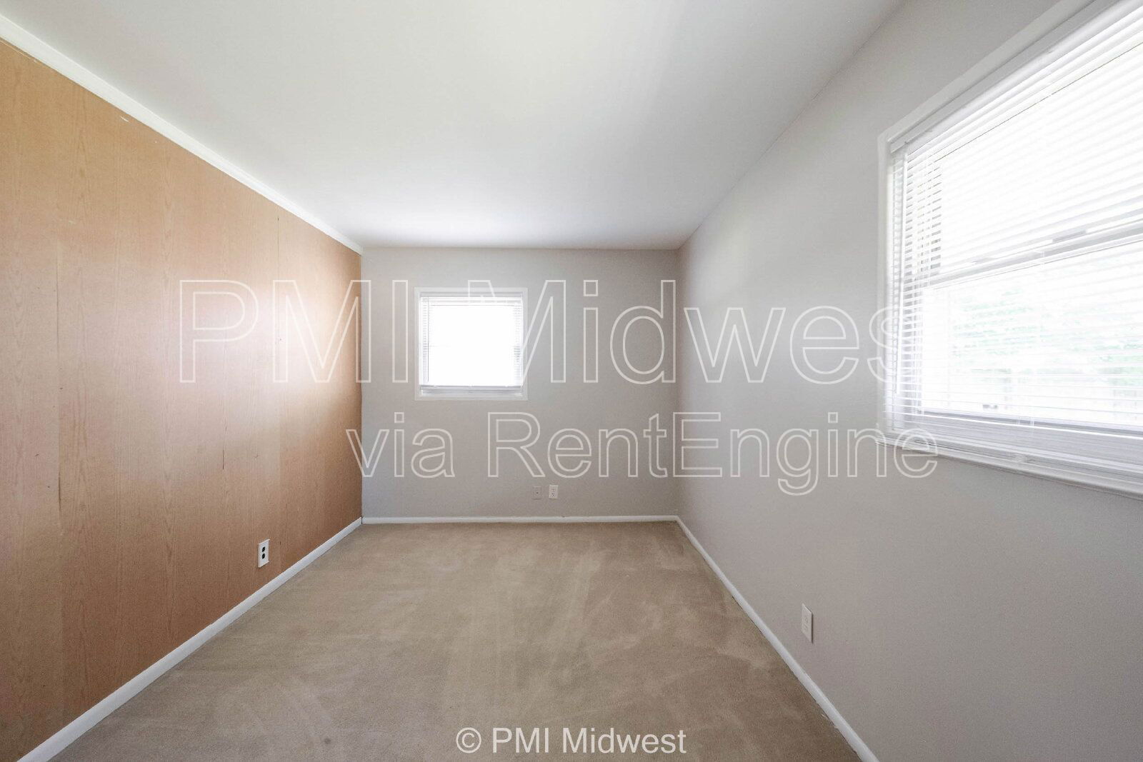 Building Photo - 3926 Malibu Dr