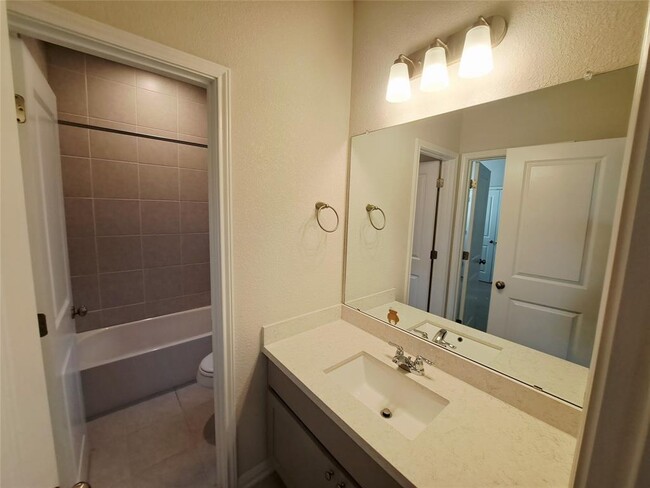 Building Photo - 309 Toddy Wy