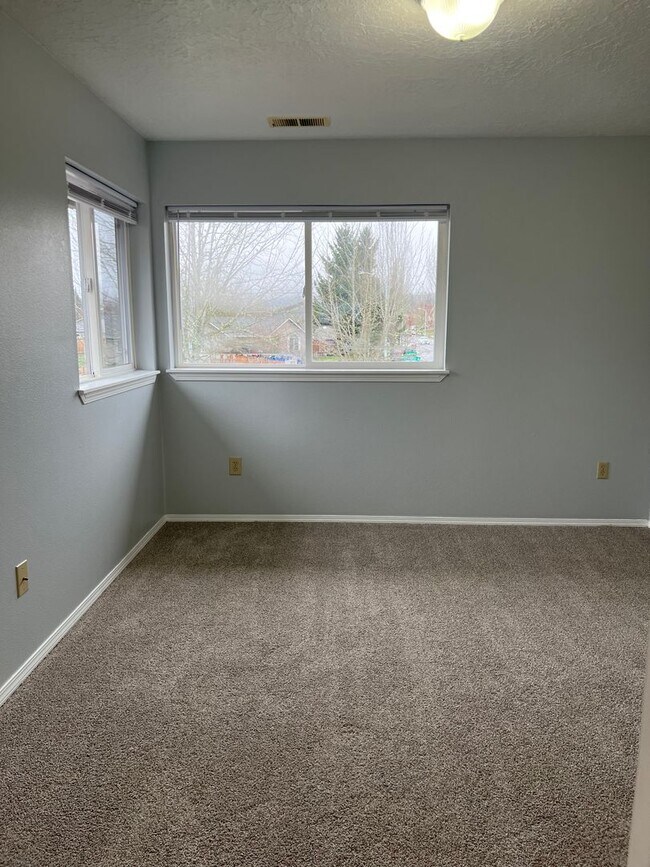 Building Photo - 982 SW Hawthorne St