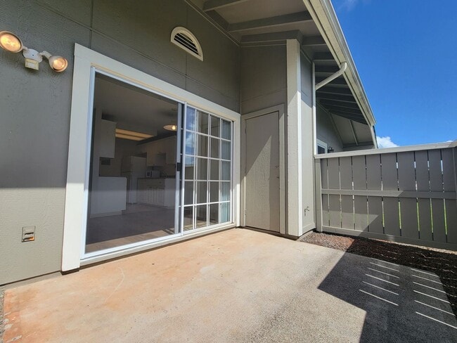 Building Photo - Avaliable now : A 2 Bedroom, 1 bathroom with 2 assigned parking stalls at Royal Palm in Waipio